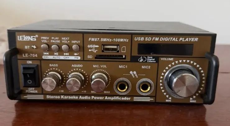 AMPLIFICADOR DE AUDIO - USADO