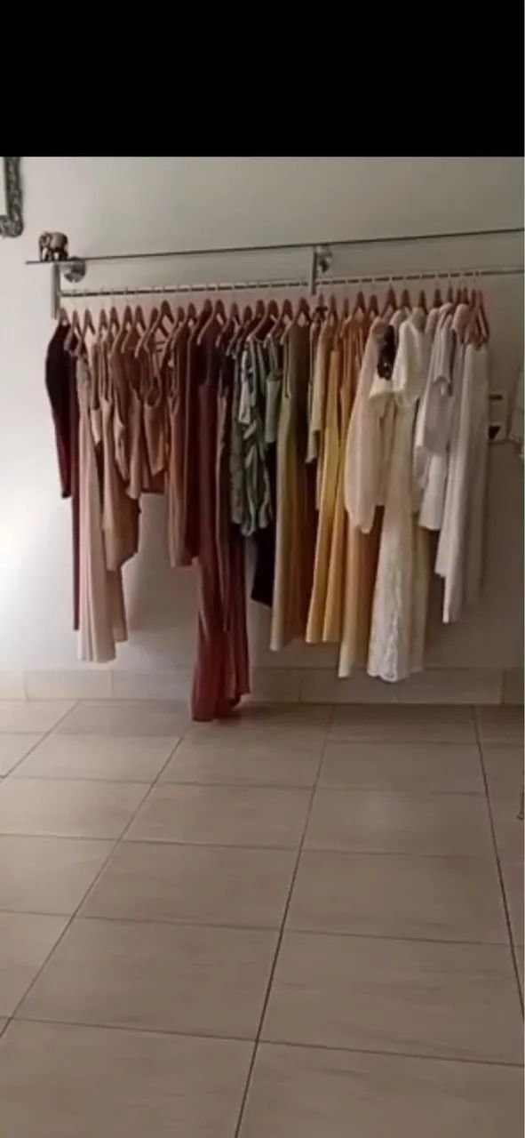 Araras de roupas de parede com prateleira de vidro  - Foto 3