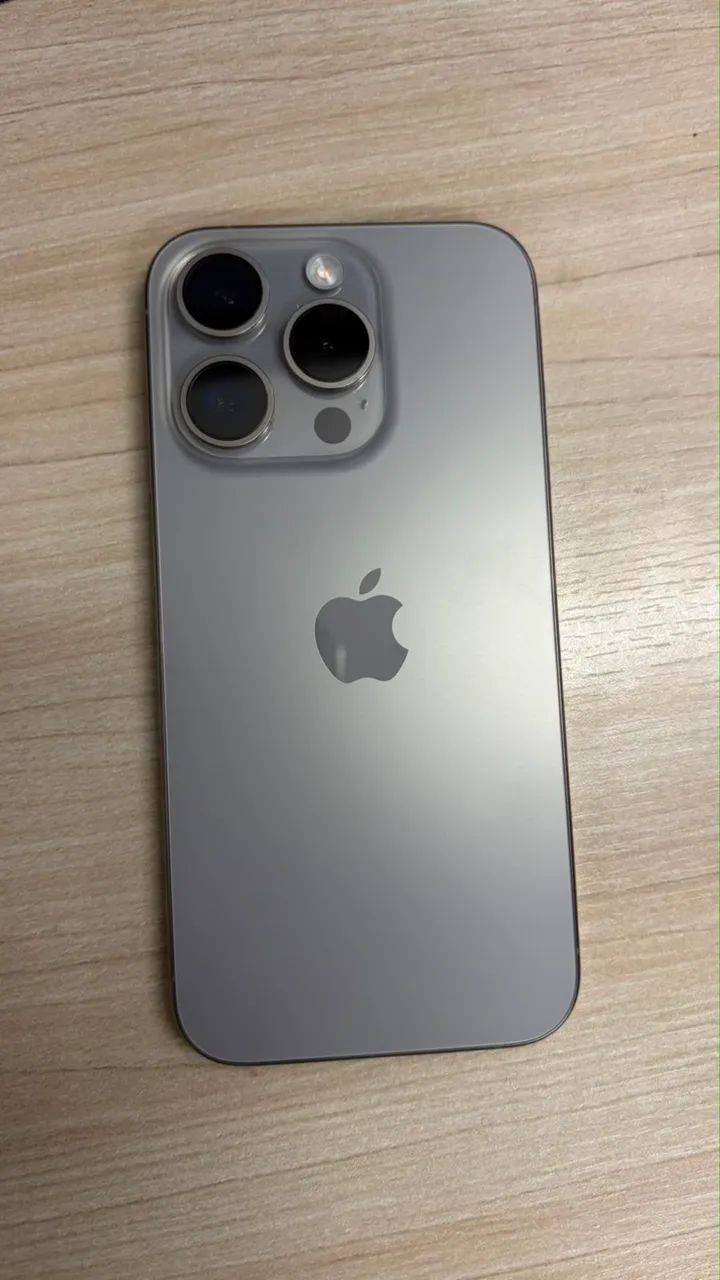 iPhone 15 pro 256g