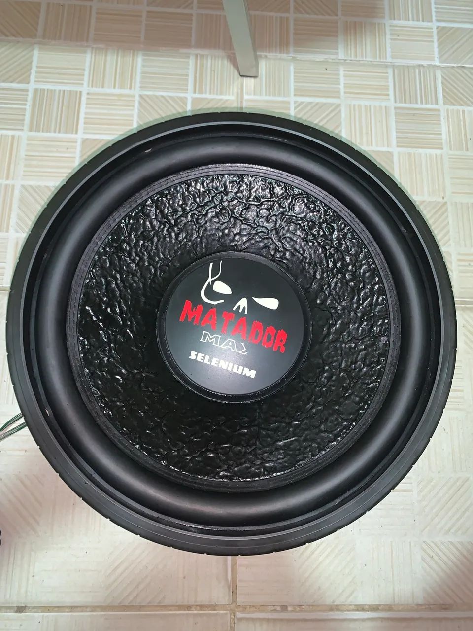 Subwoofer matador de 15 800 rms