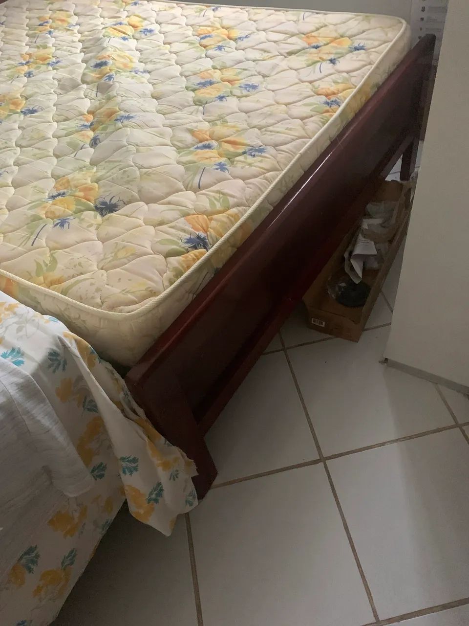 Cama de madeira maciça  - Foto 3