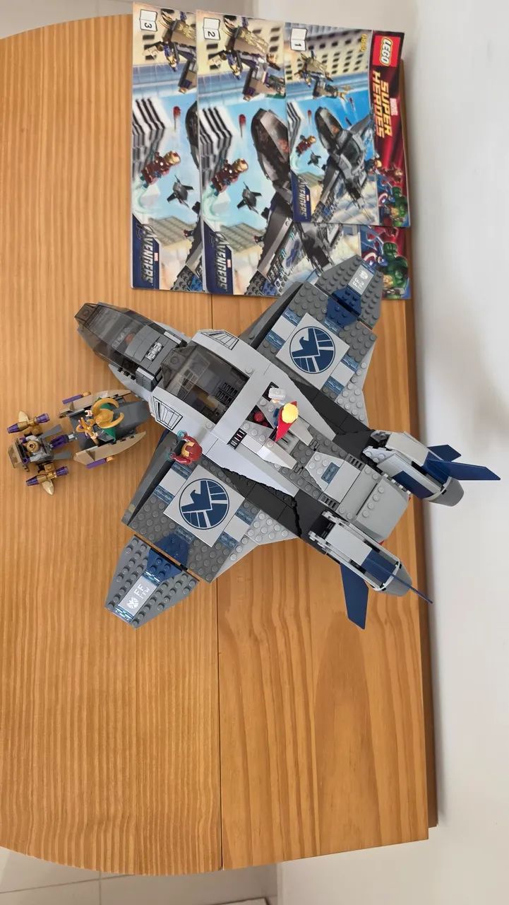 LEGO 6869 - A Batalha Aérea de Quinjet - Foto 4