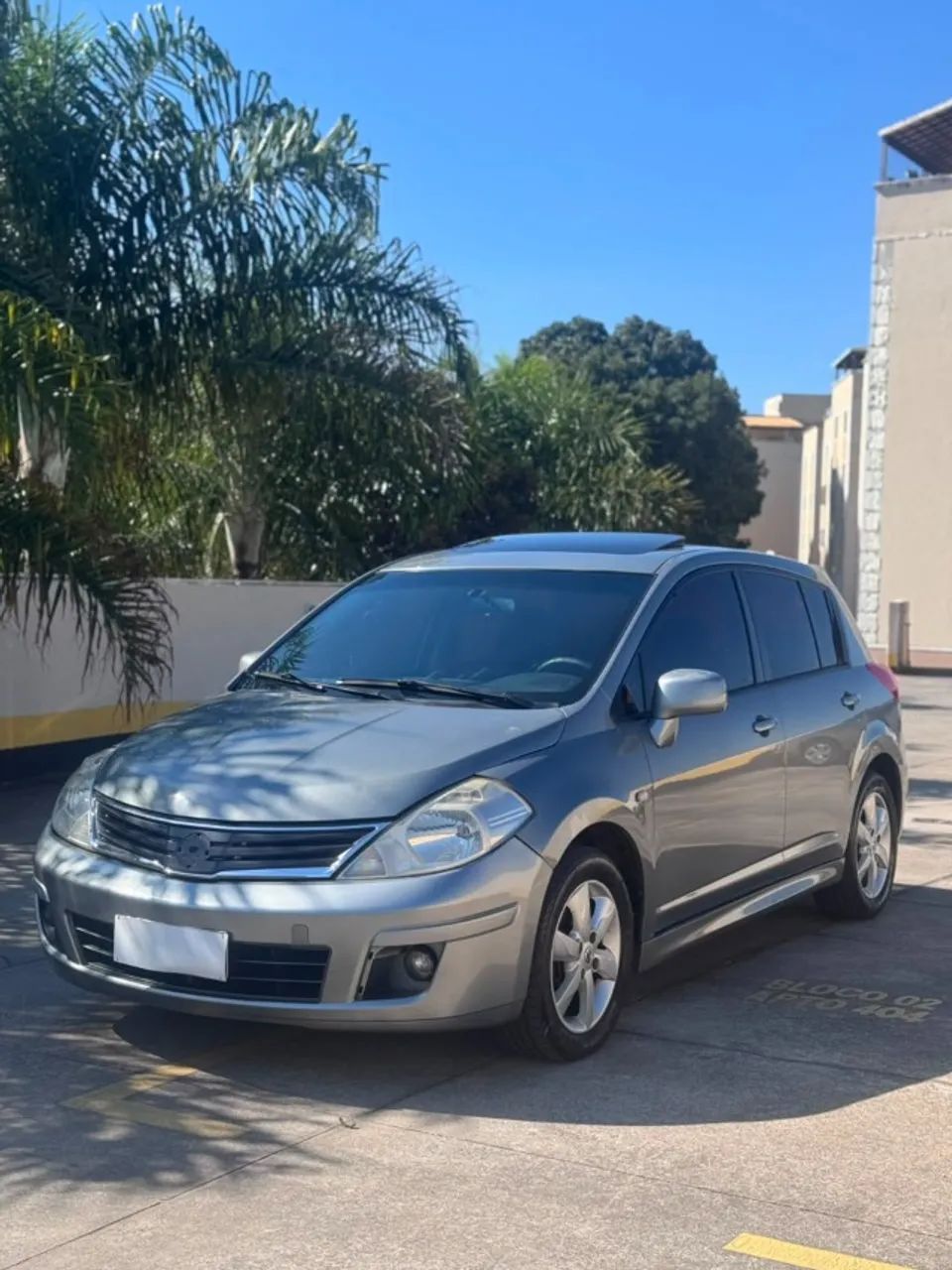 Nissan Tiida TIIDA SL 1.8/1.8 Flex 16V Aut. 2012
