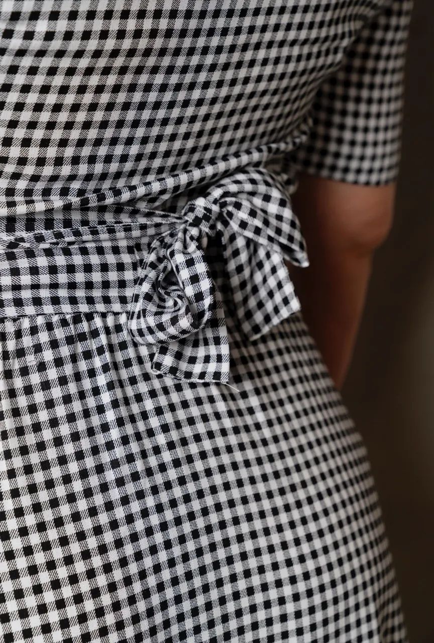 Vestido NOVO xadrez com faixa  - Foto 2