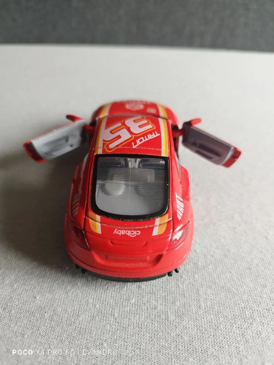 Miniatura Triton corrida  - Foto 3
