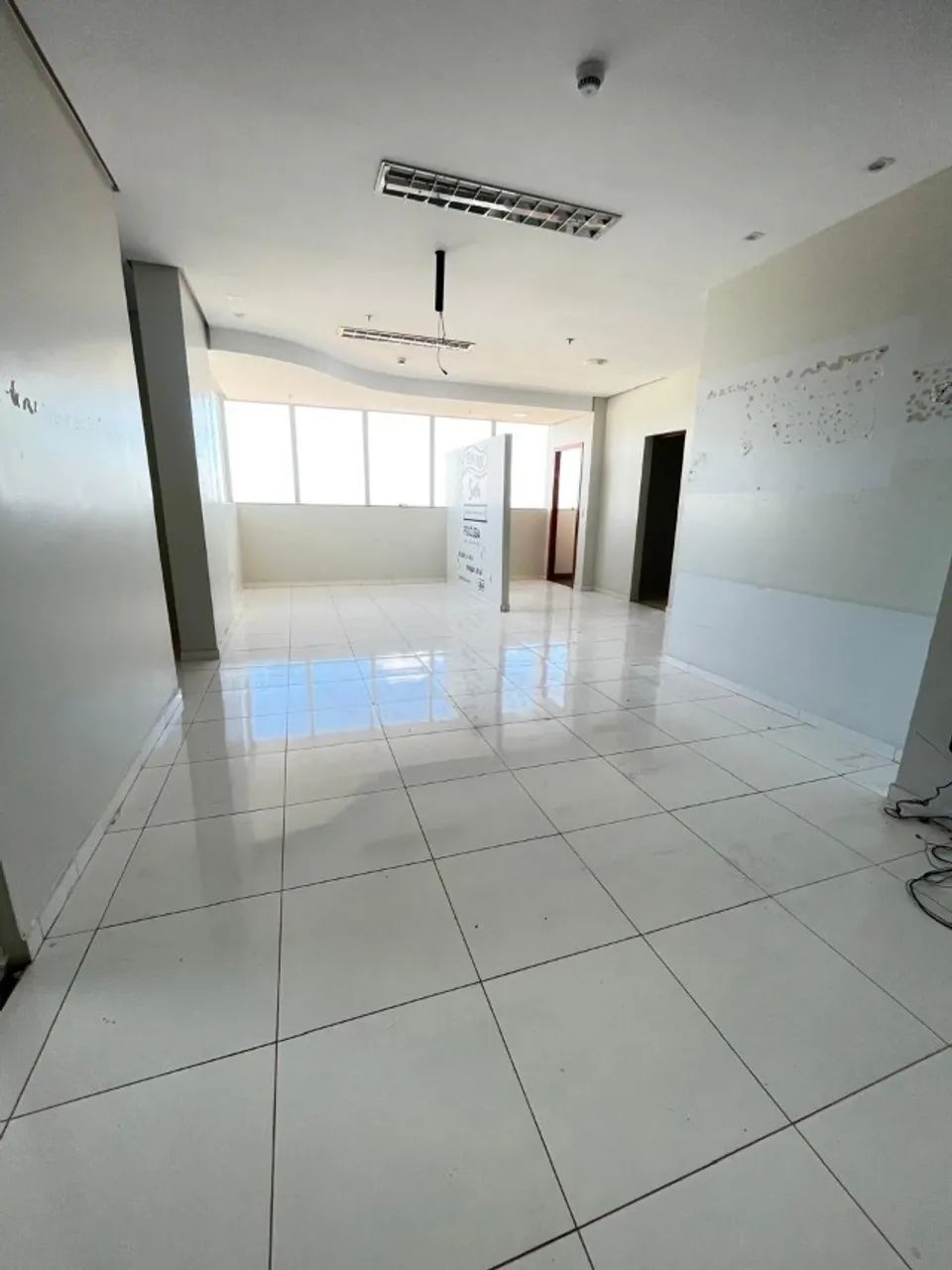 Sala comercial- 401 Sul (Medical Center)