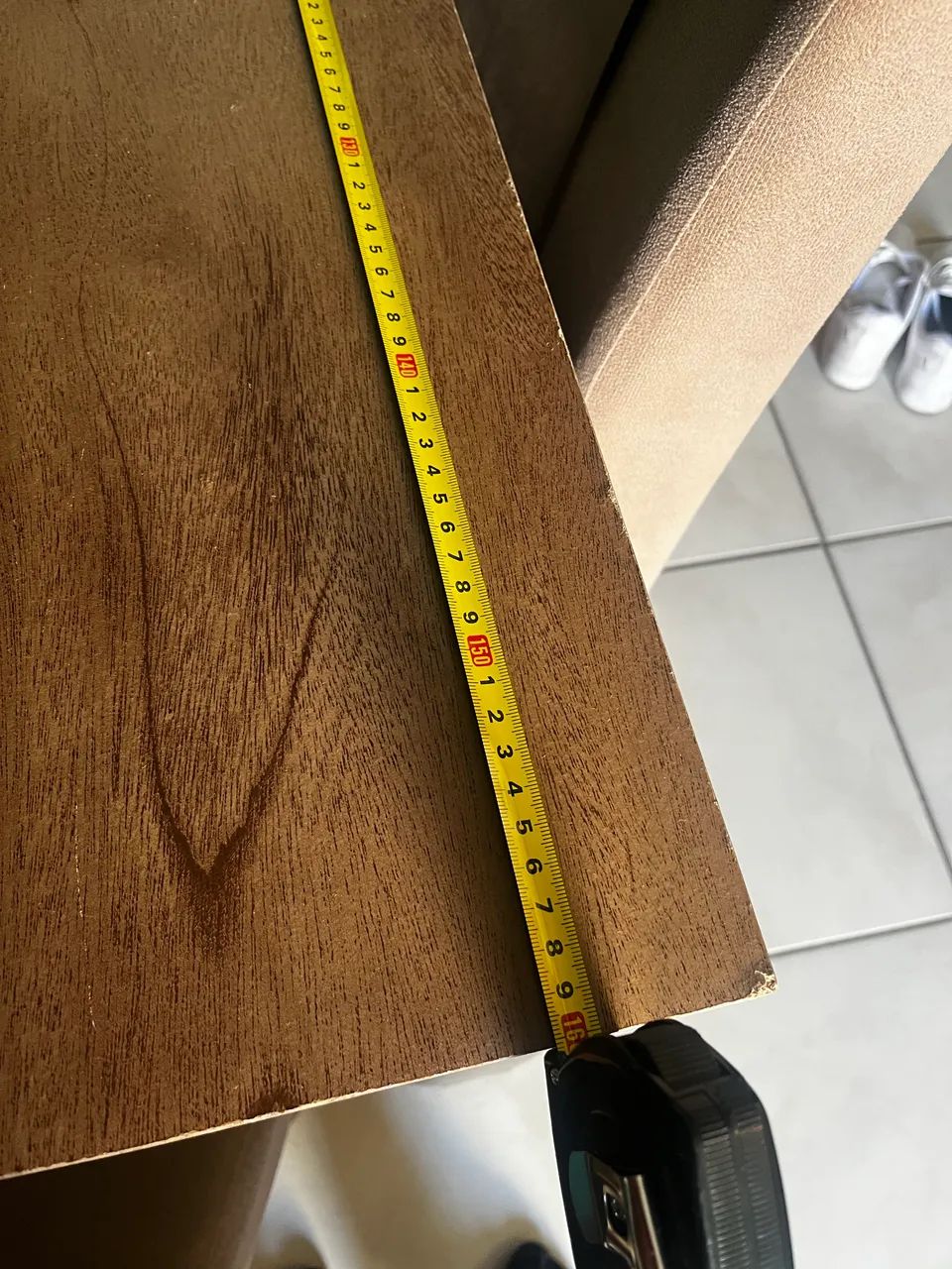 Mesa de Jantar 6 Lugares com Cadeiras Estofadas - Excelente Estado de Conservação - Foto 5