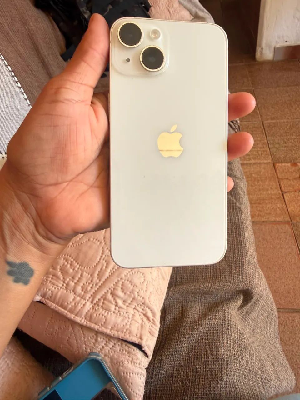  Vende-se celular IPhone 14 seminovo  - Foto 2