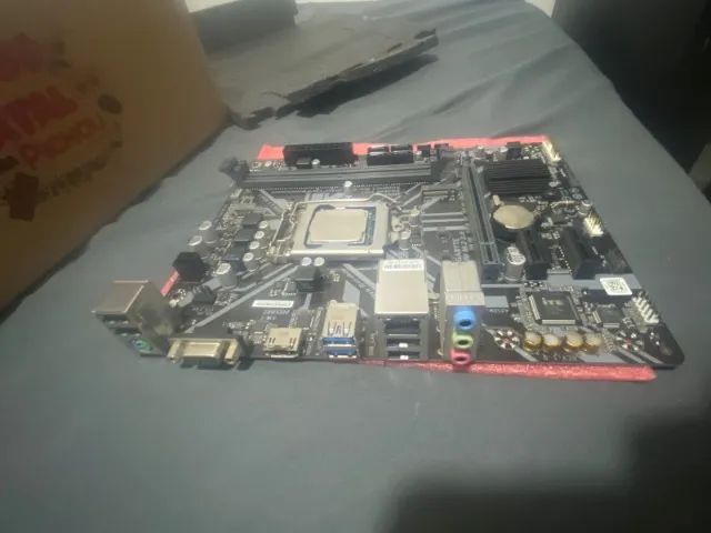 Placa mãe gigabyte h310m - Foto 3