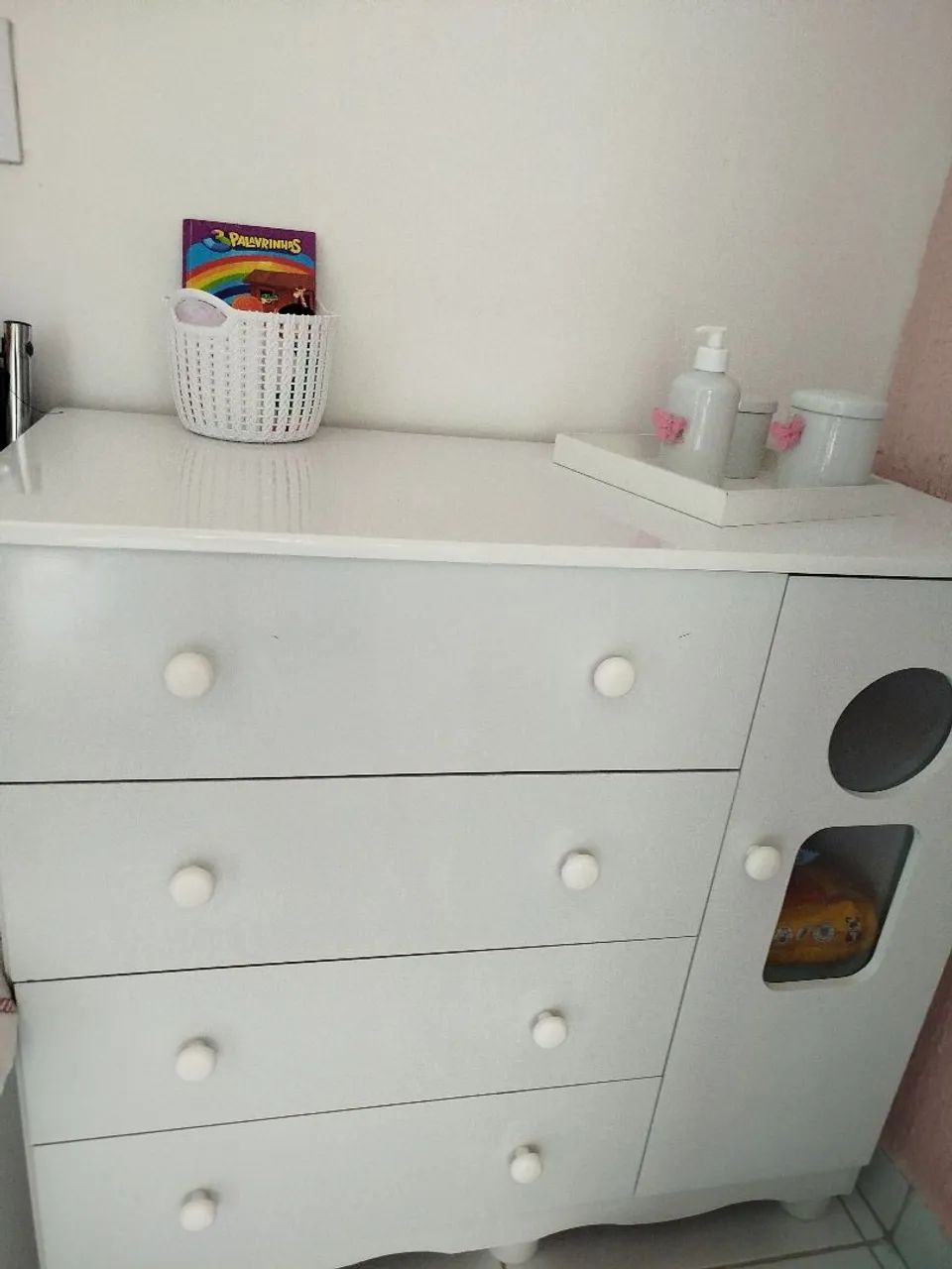 Cômoda e guarda roupa infantil