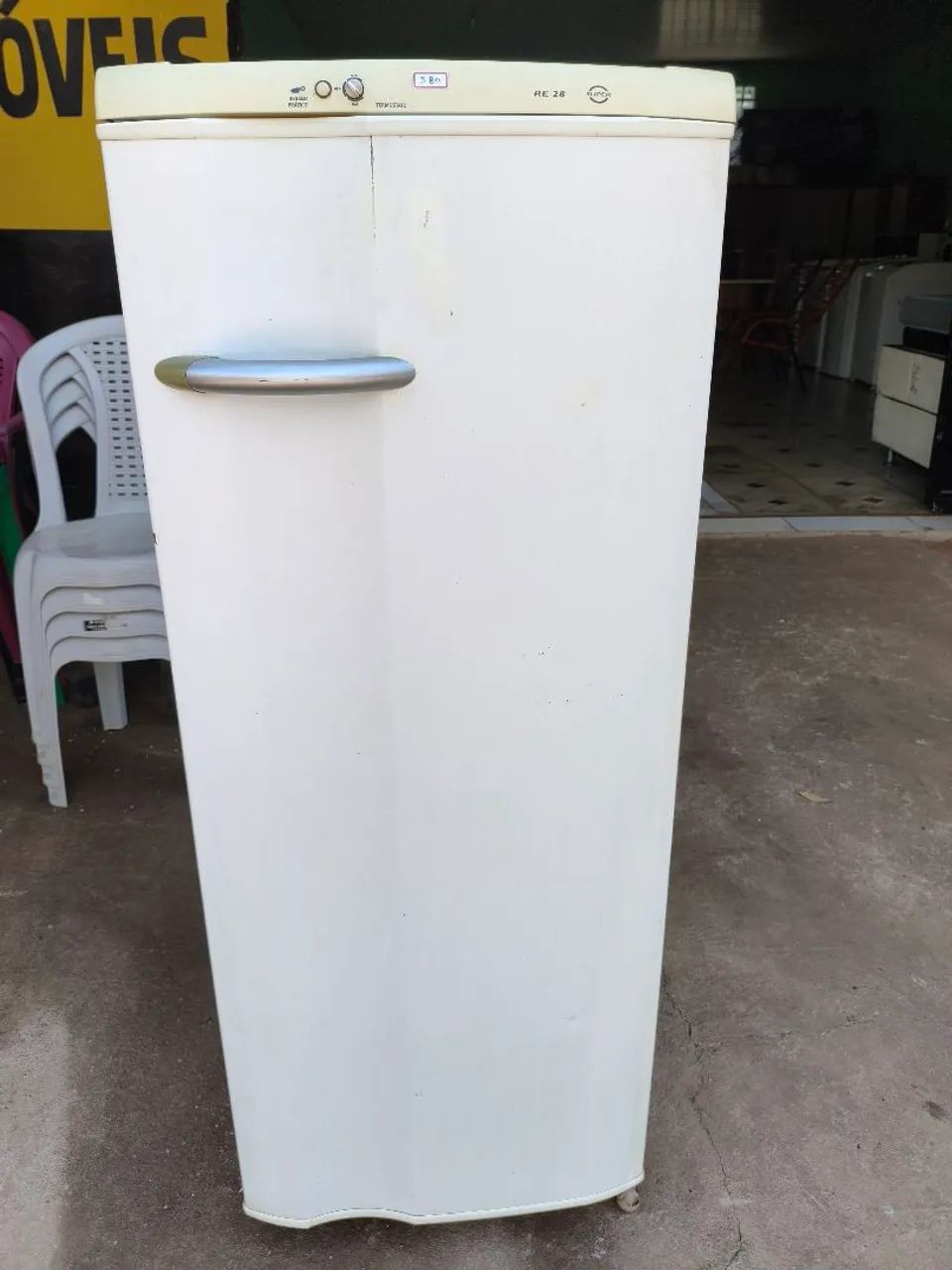 Geladeira Electrolux 260 litros 