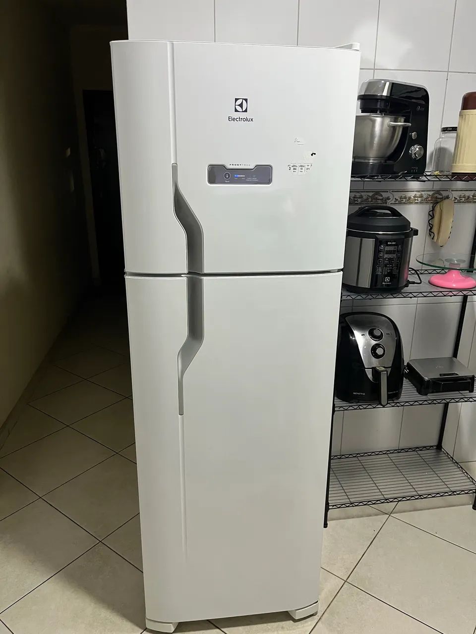 Geladeira Eletrolux 371L