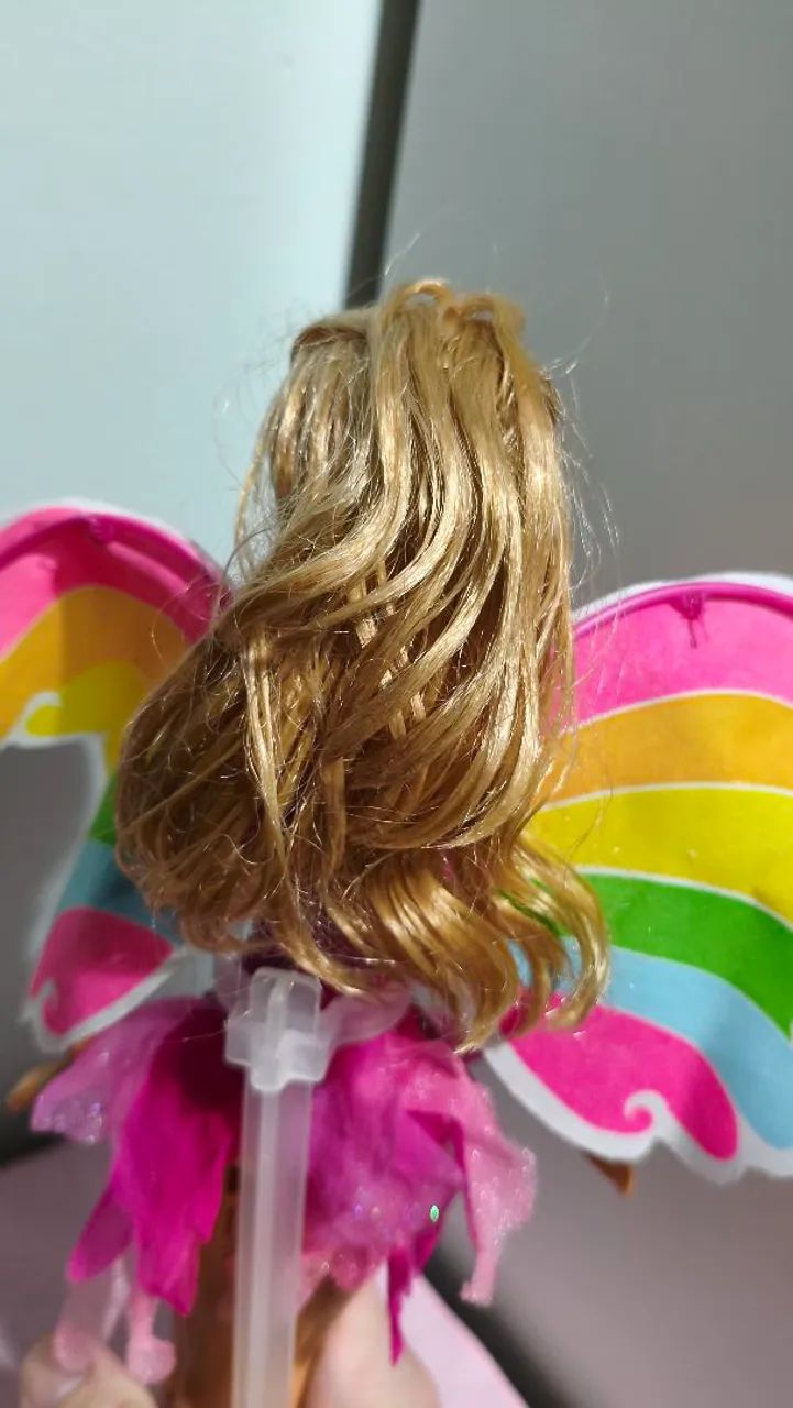 Boneca Barbie e a Magia do arco íris Elina  - Foto 3