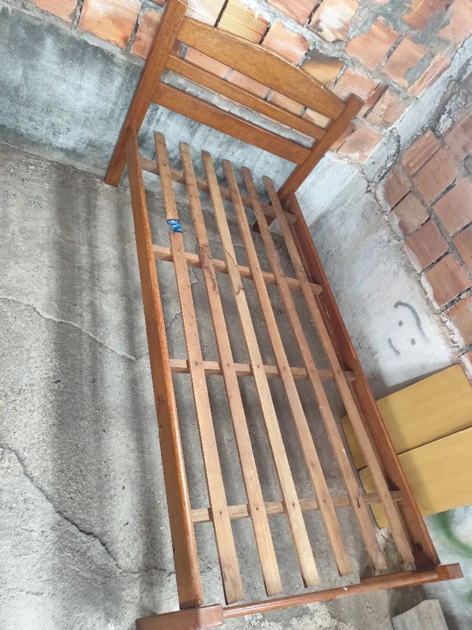 CAMA DE MADEIRA SOLTEIRO+ COLCHÃO  - Foto 2