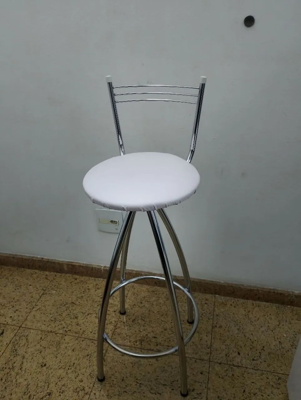 Banqueta alta giratória cromada