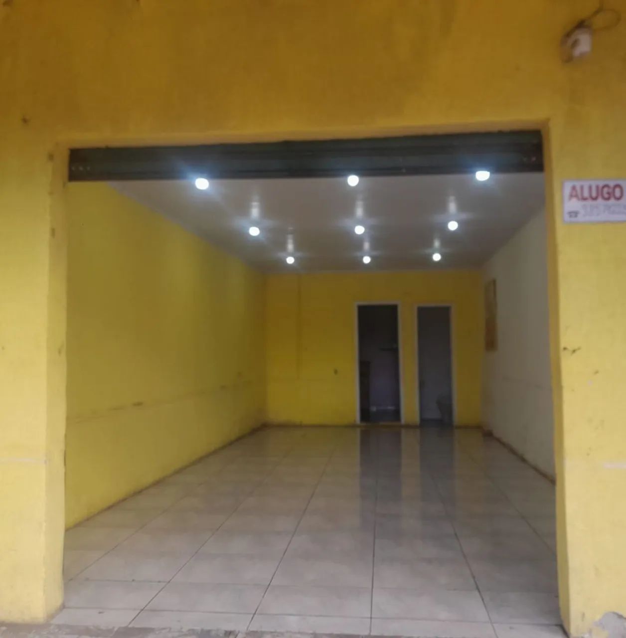 Alugo loja comercial. 