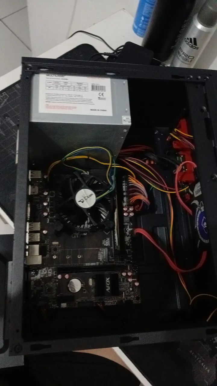 Pc para reutilização de peças 