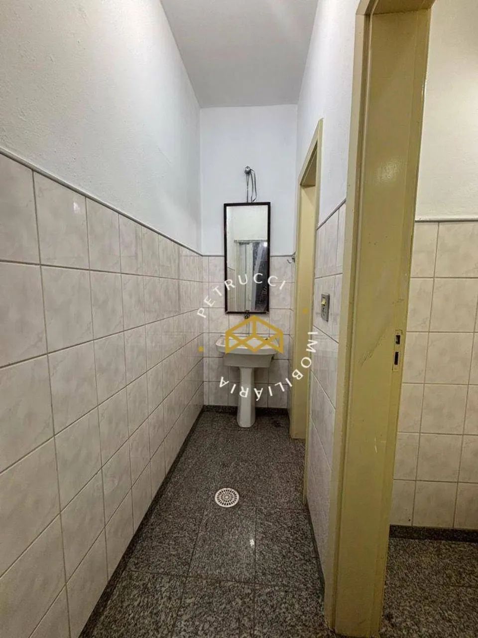 PRÉDIO COMERCIAL PARA LOCAÇÃO NO CENTRO COM ALTO FLUXO E EXCELENTE VISIBILIDADE - Foto 3