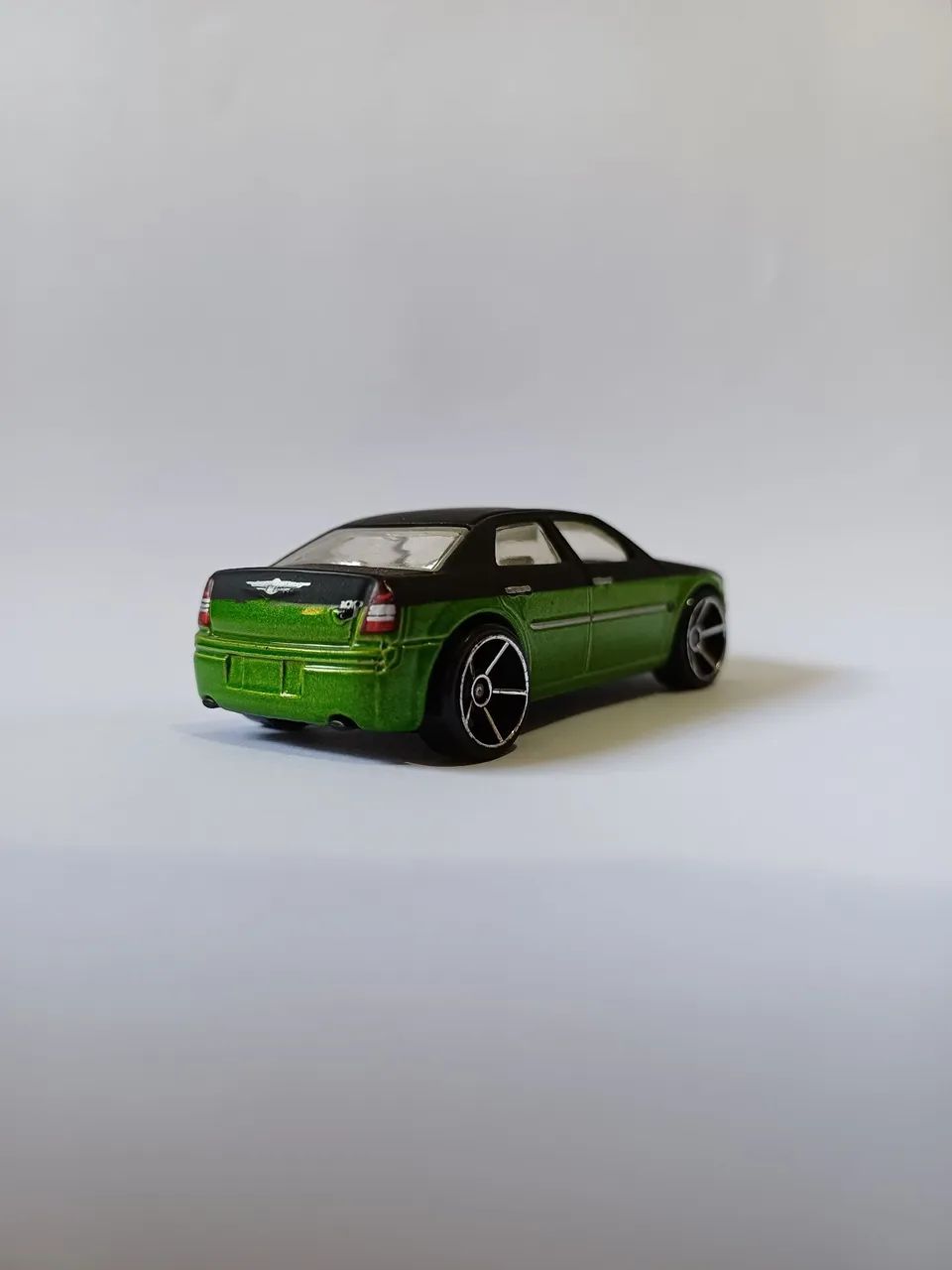 Hot Wheels Chrysler 300C T-Hunt - Foto 2