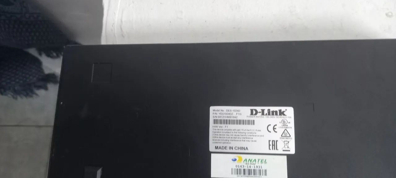 Switch D-LINK modelo DS -1924D Roteador TP-LINK