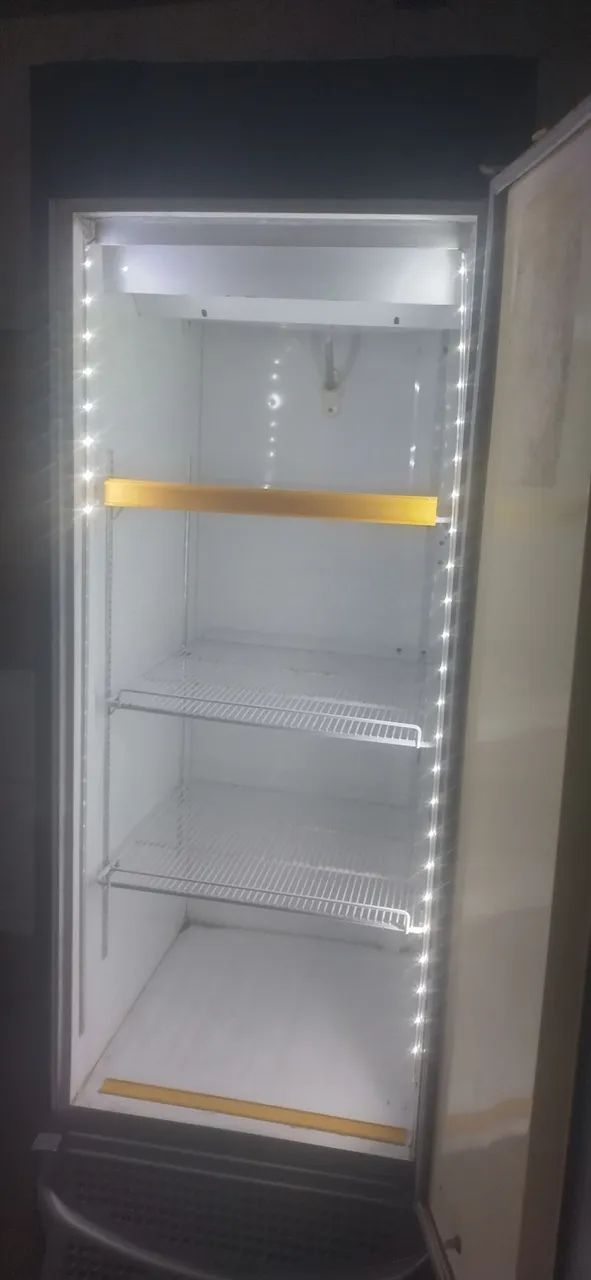 Vendo esse expositor funcionando. 1.100 rs - Foto 2