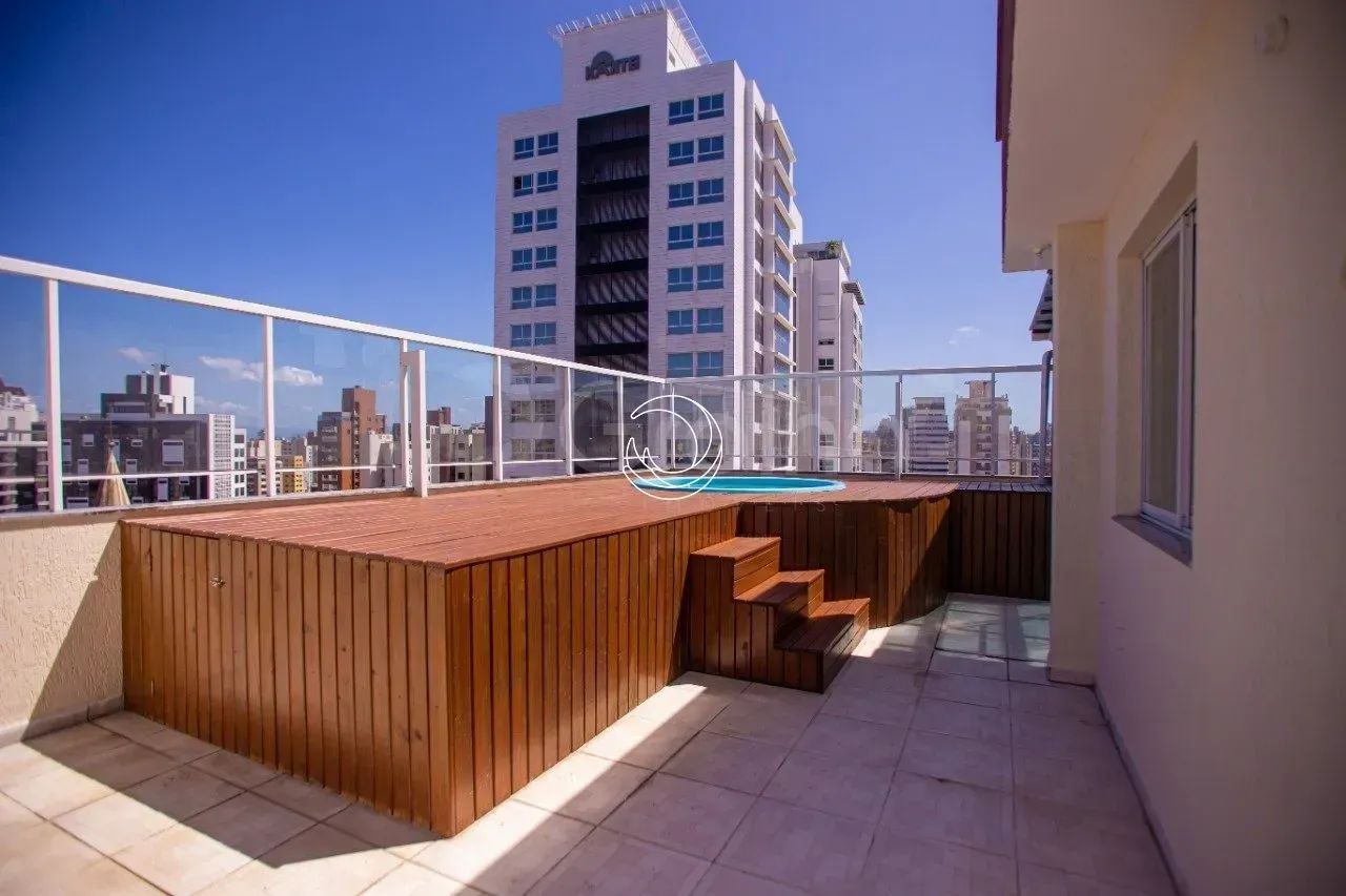 Imóvel para venda tem 161 metros quadrados com 3 quartos em Centro - Florianópolis - SC