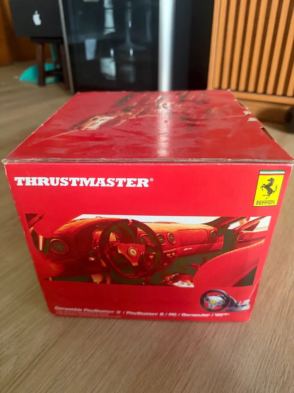 Volante Thrustmaster Ferrari Universal Challenge Completo na Caixa  - Foto 2