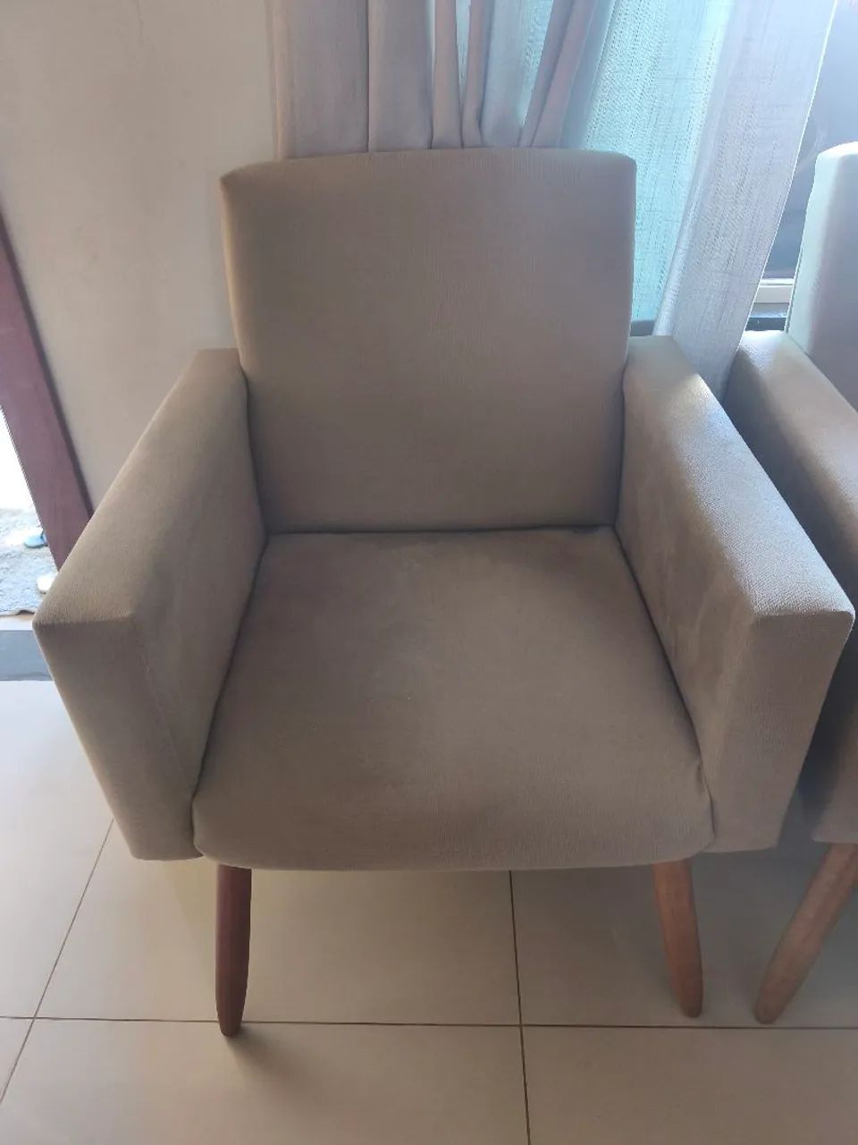 Par de Poltronas Bege Seminovas - Foto 2