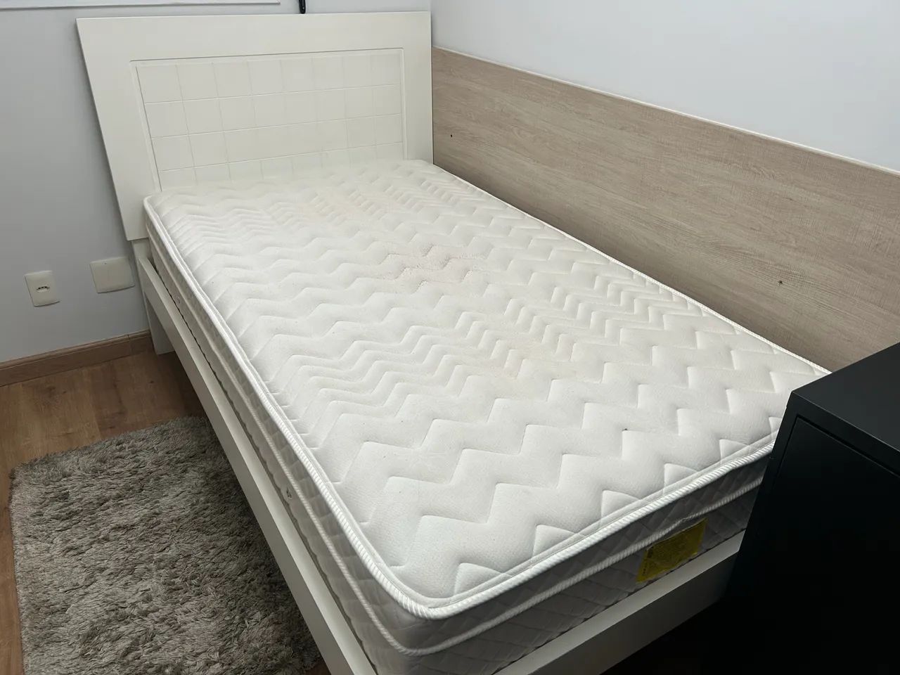Conjunto de cama com colchão 1,88x1,08 branca - Foto 4