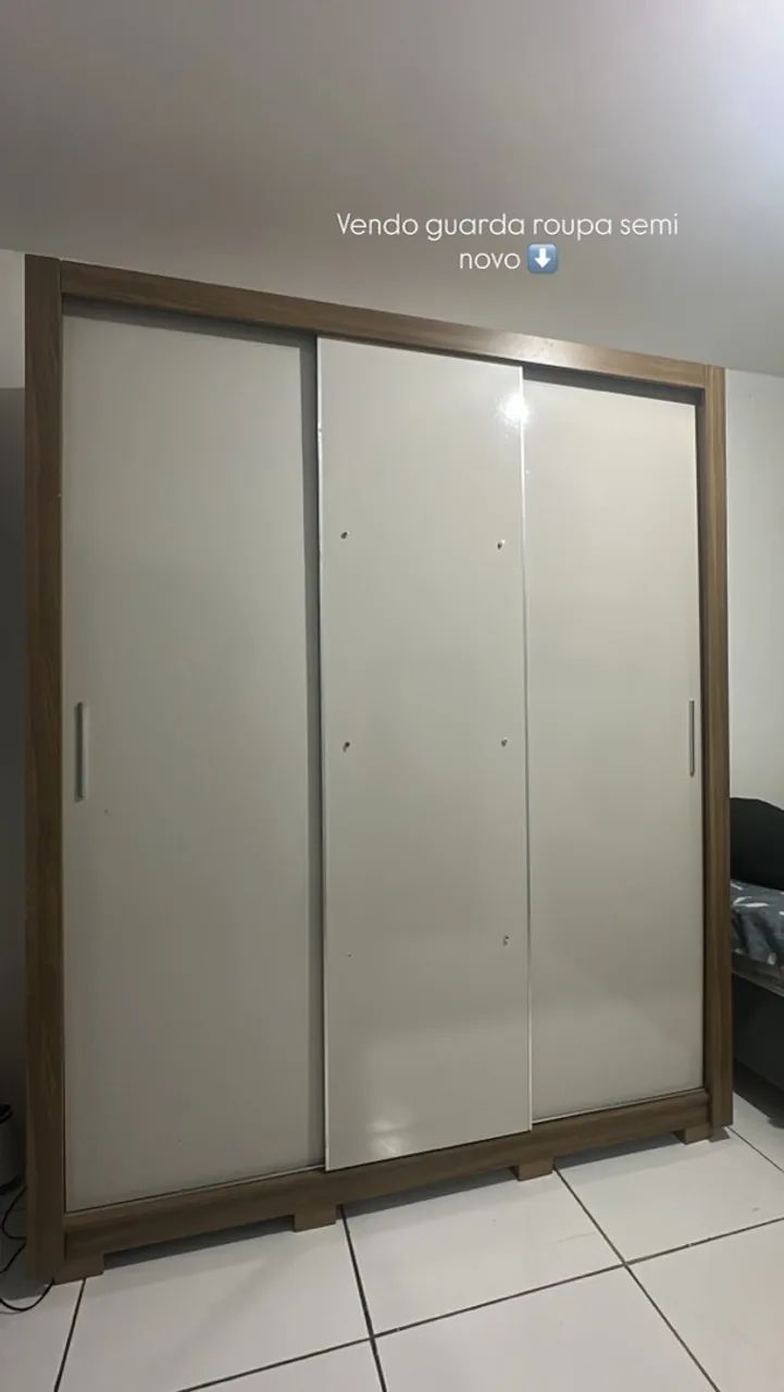 Guarda roupas de casal 