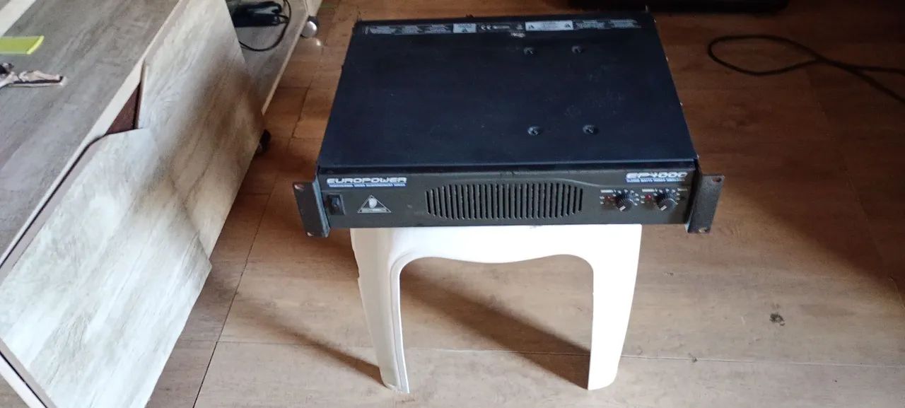 Aplificador Behringer 4000 - Foto 3