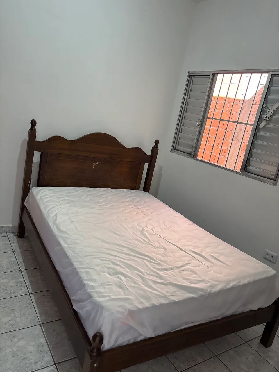 Cama e colchão 
