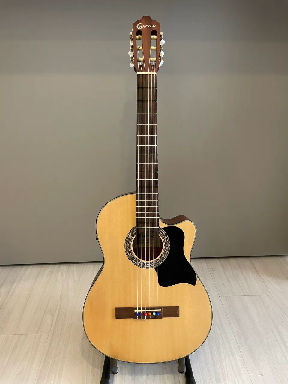 Violão eletroacústico - Marca Crafter 