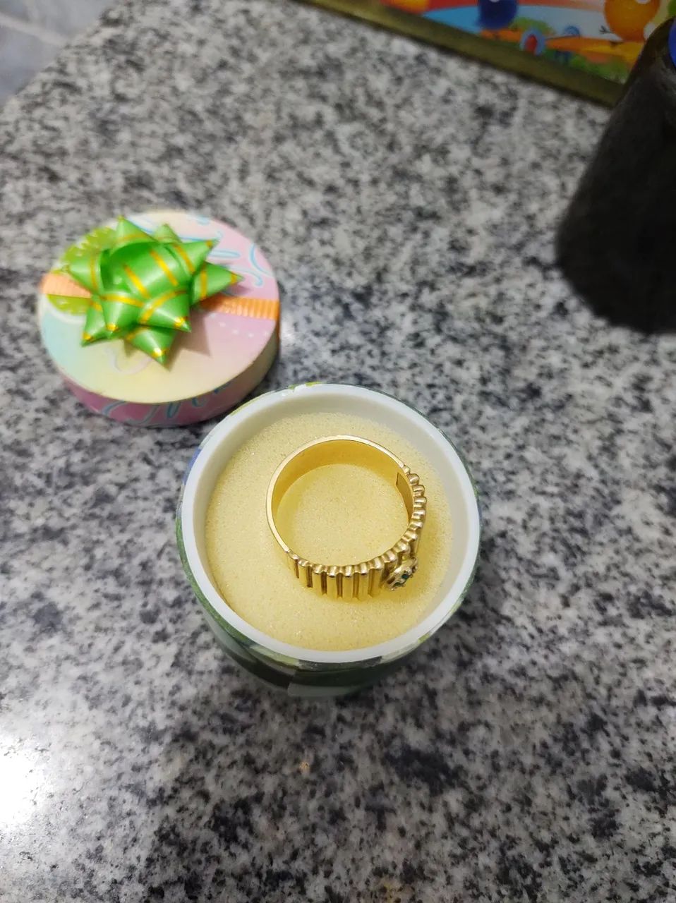 Anel Ouro 18k com esmeralda  - Foto 3