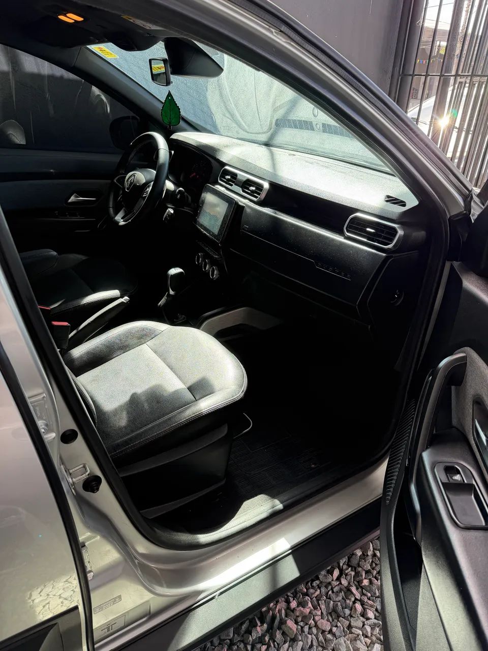 Renault Duster Iconic 1.3 TB 16V Flex Aut. 2023 - Foto 2
