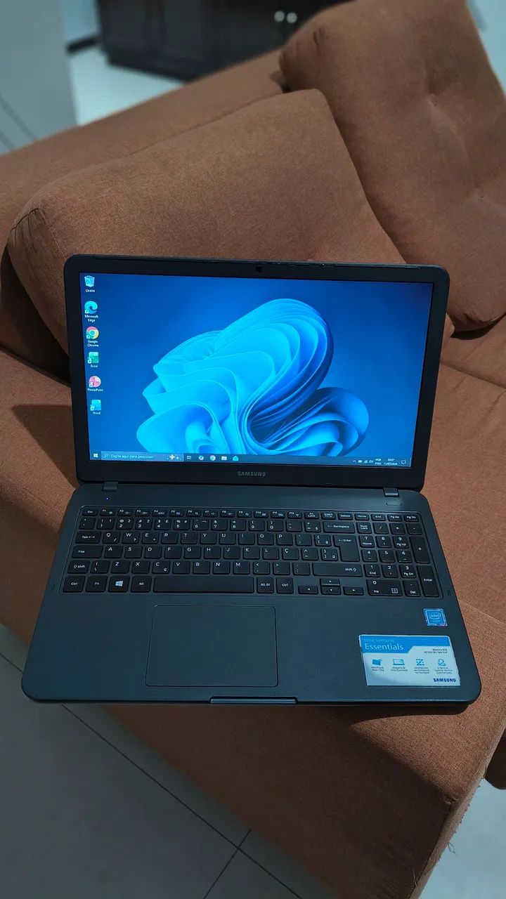 Notebook Samsung muito novo e rápido 