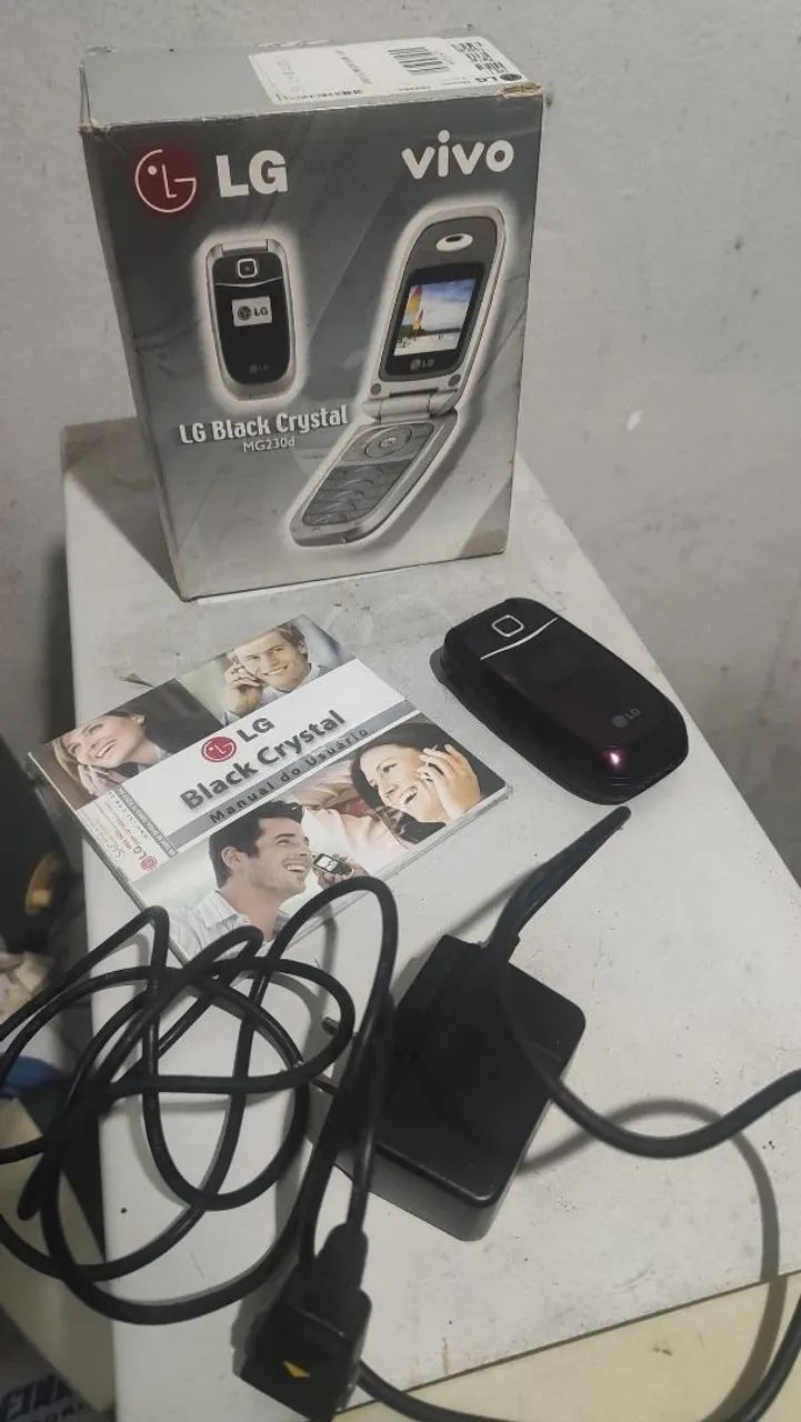 Celular LG mg230d vinho 
