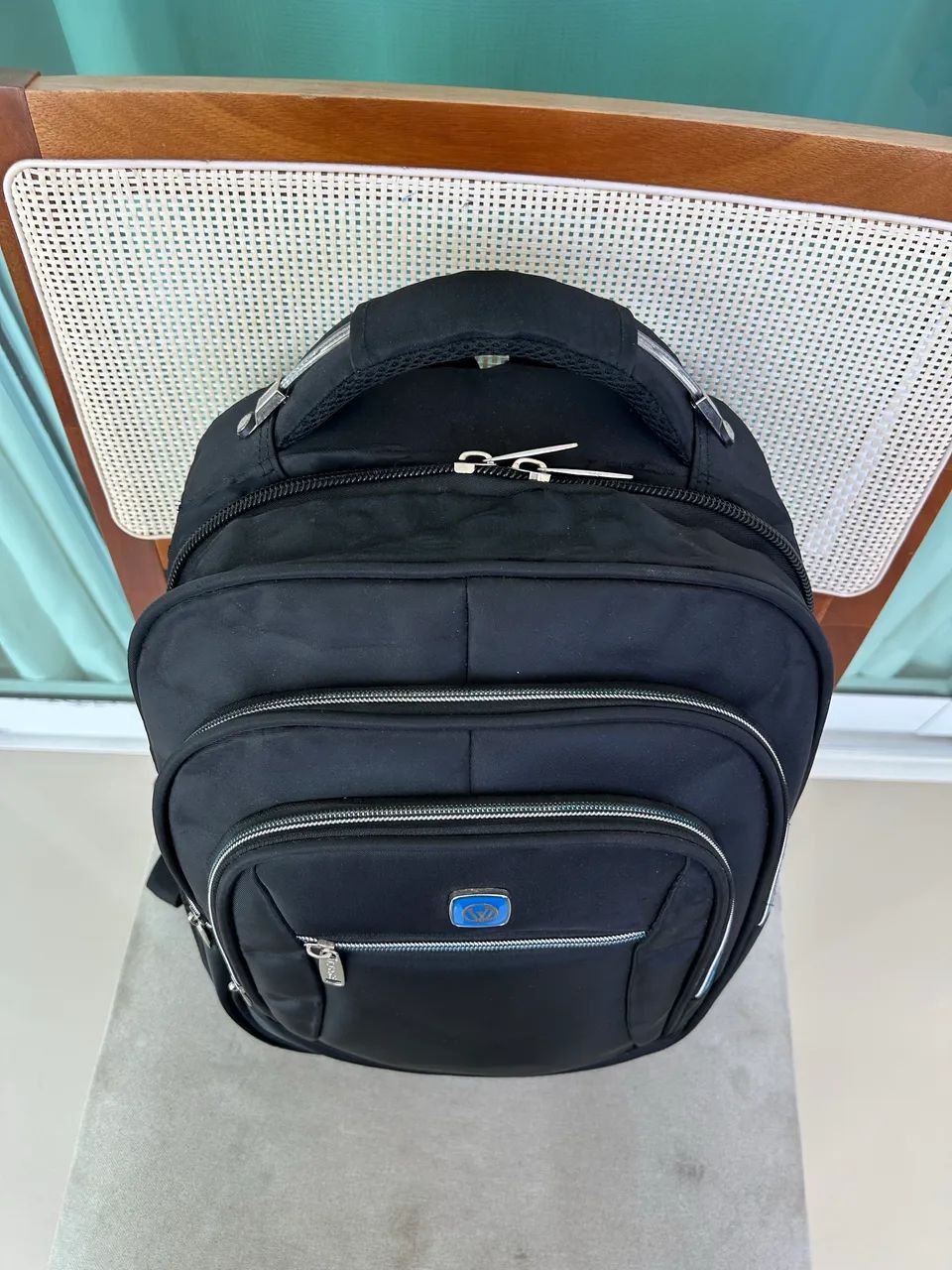 Mochila Preta Notebook  4 divisórias 