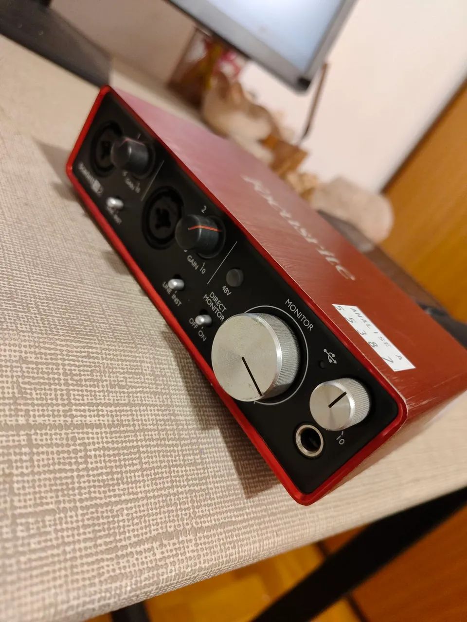 Focusrite Scarlet 2i2 Semi Nova com garantia - Foto 3