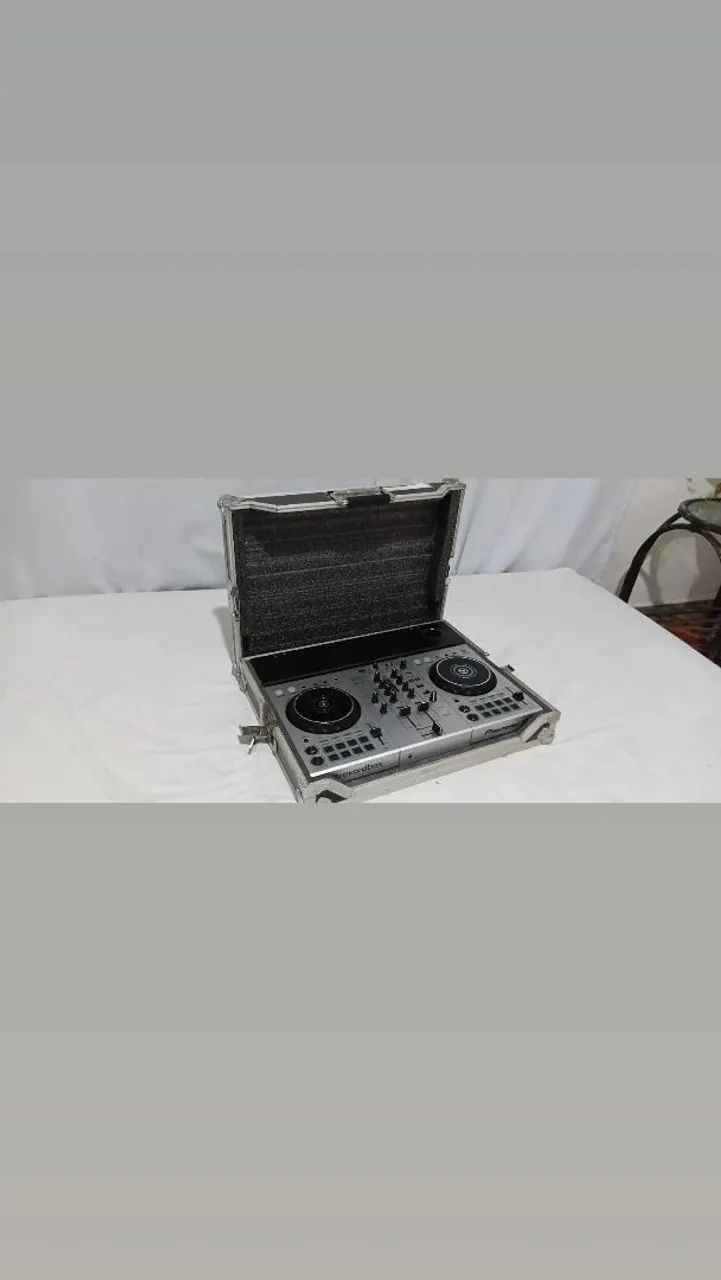 Pioneer DDJ-400 Silver Edição Limitada + Flight Case + Cabos - Foto 3