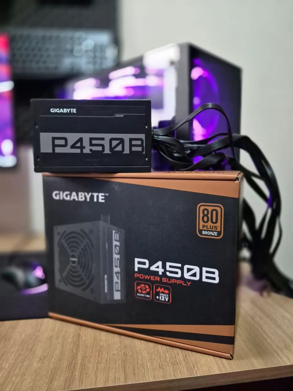 Fonte GIGABYTE P450B 450W - 80 Plus Bronze + PFC Ativo