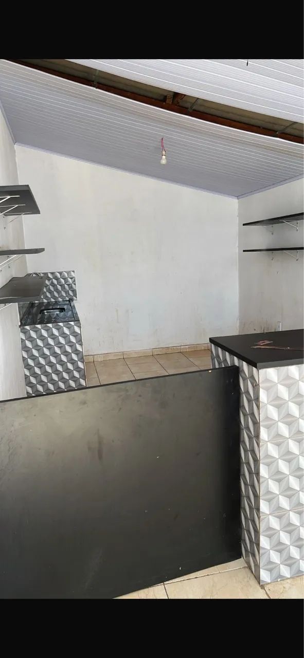 Vende- se  casa 