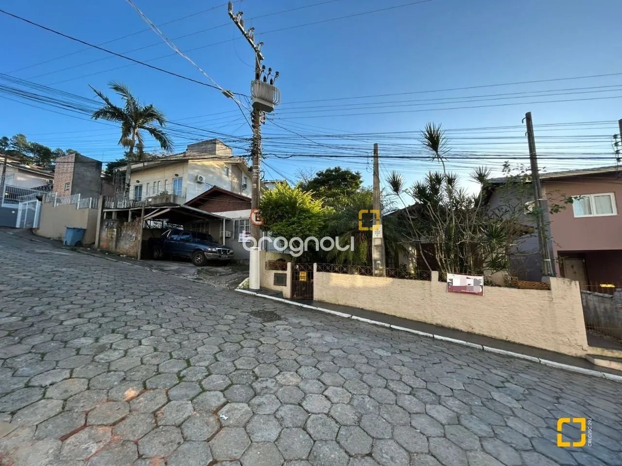 Terreno de 300m² na Trindade em Florianópolis SC