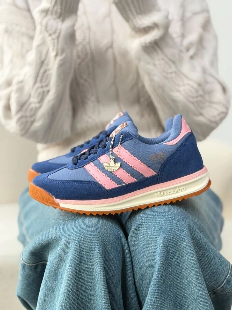 TÊNIS ADIDAS SL 72 FEMININO - Foto 2
