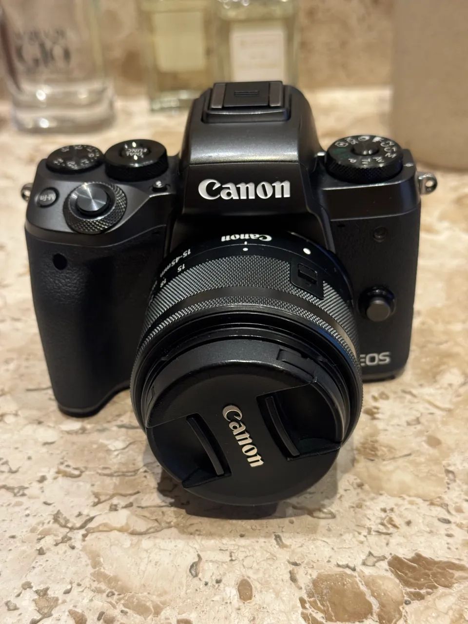 Camera Canon Mirrorless M5