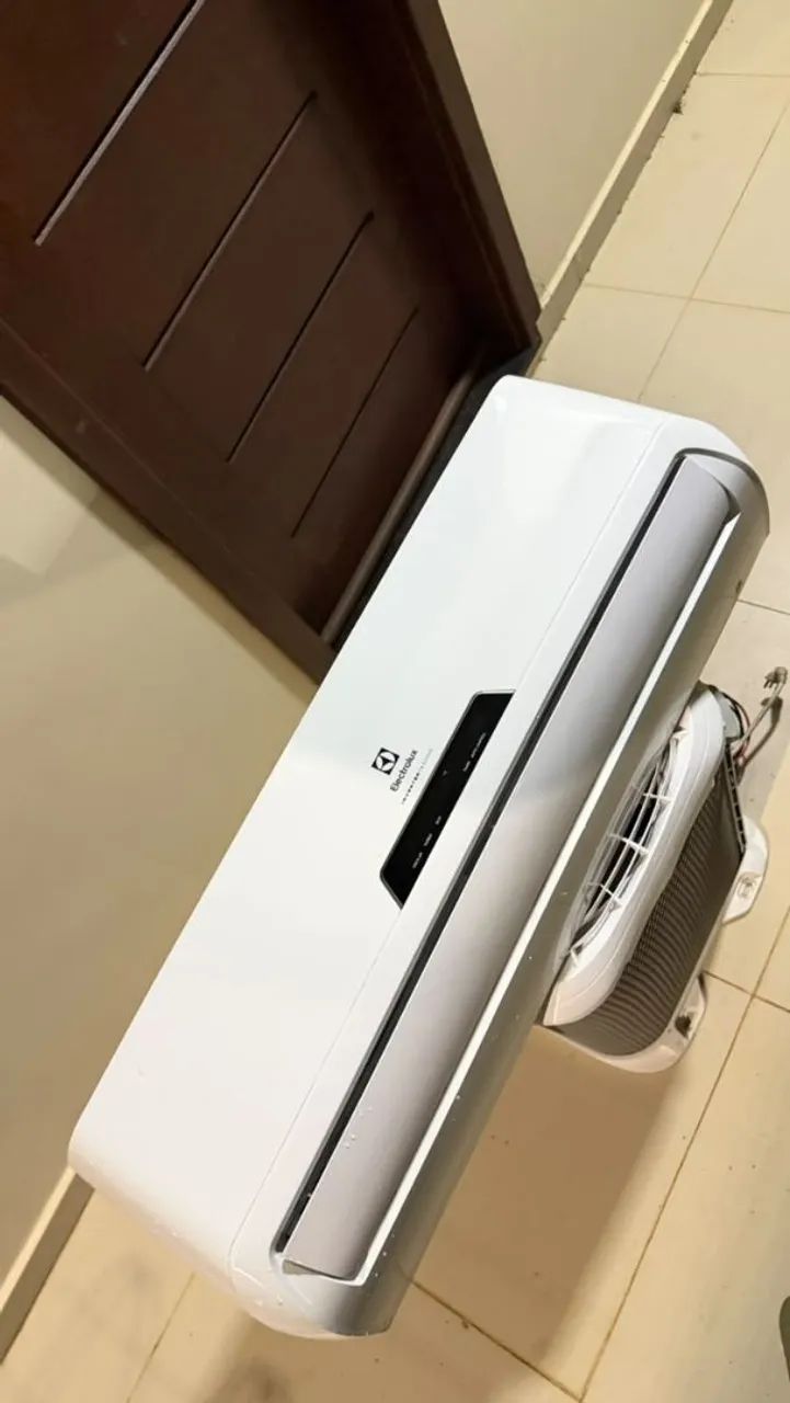 Central de ar 18 mil BTUs inverter Eletrolux  - Foto 2
