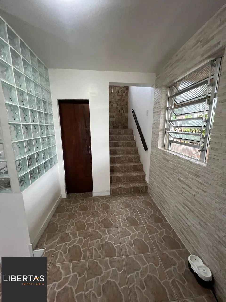 Casa Residencial Semimobiliada com 2 Suítes e Piscina em Viamão, RS - Foto 3