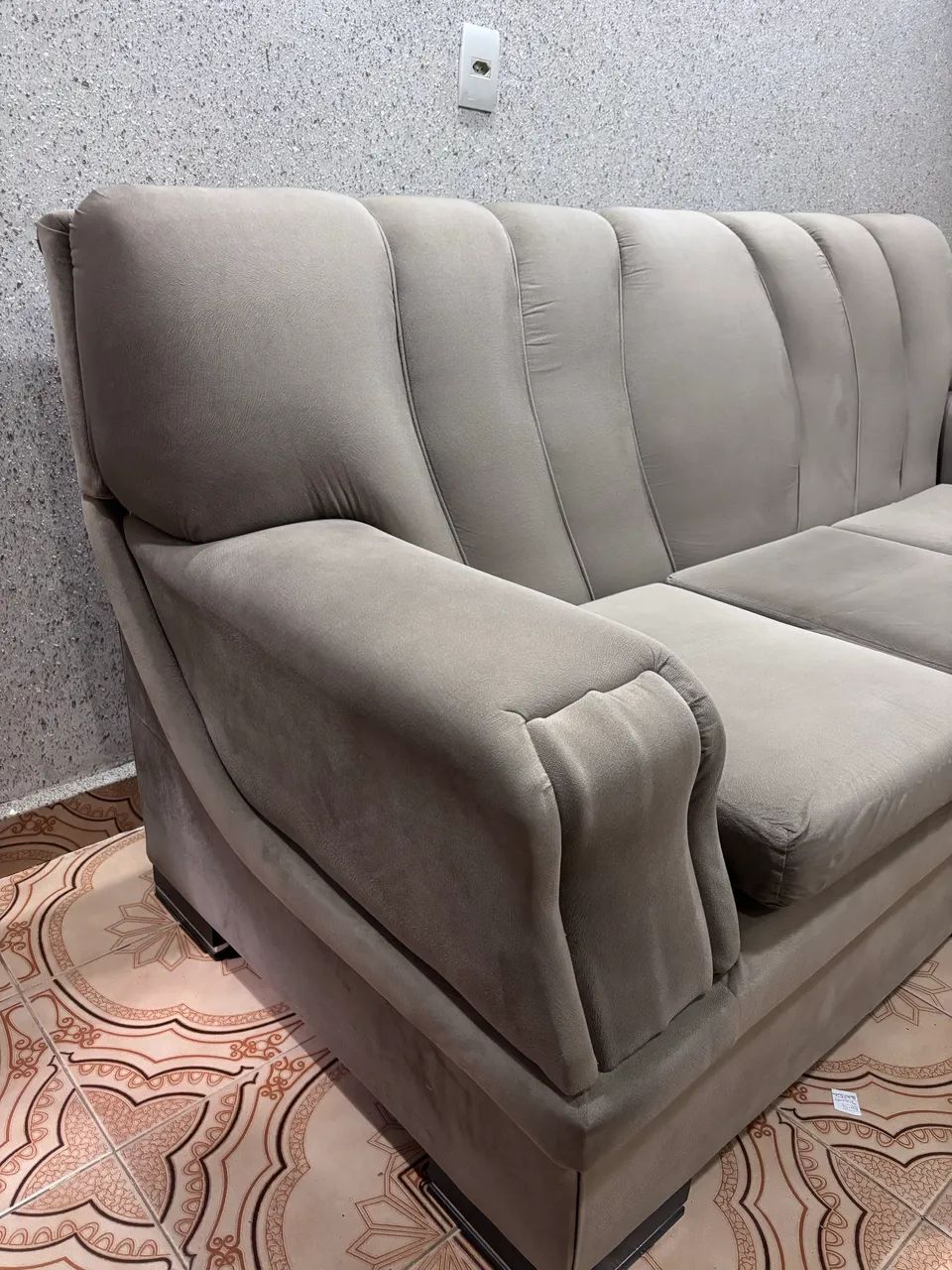 Conjunto de Sofás 2 e 3 Lugares - Excelente Estado!  - Foto 2