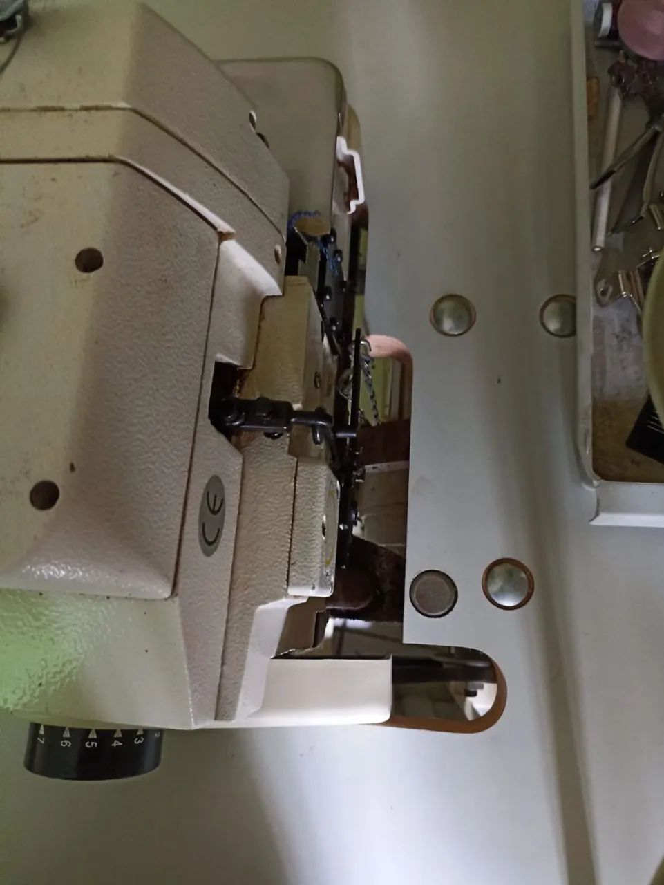 Vendo máquina de costura Overlok - Foto 4