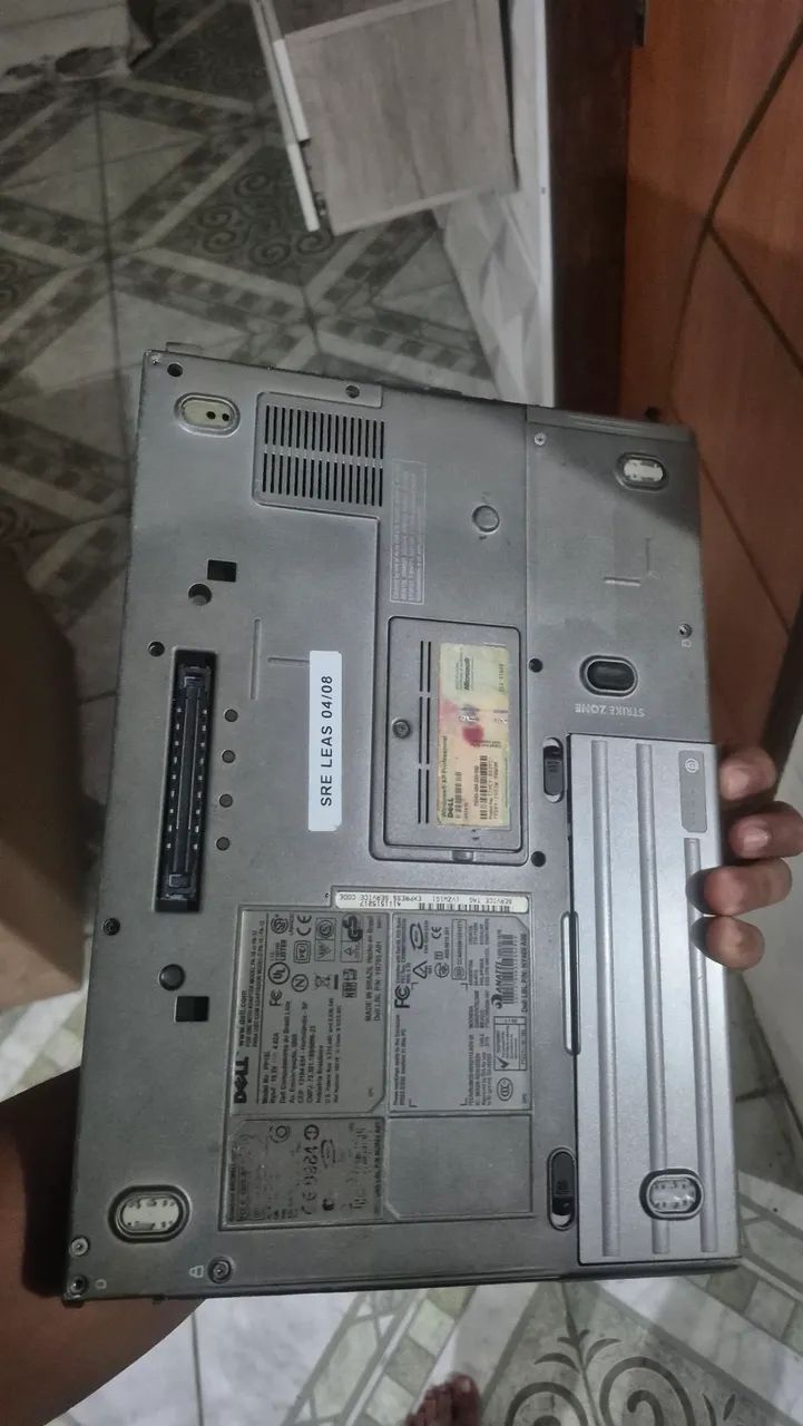 Vendo notebook quebrado(com tela danificada) - Foto 2